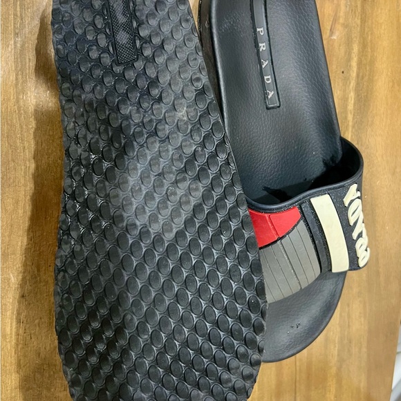 Prada men’s slide side 11 like new authentic black red and white - Picture 4 of 4
